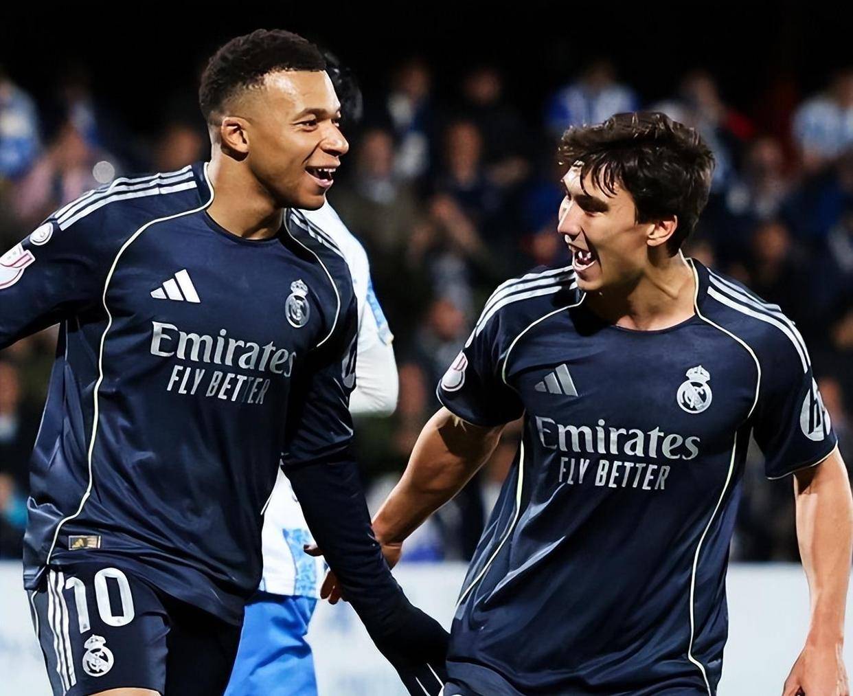 平博体育-阿贾克斯客场击败皇家马德里晋级欧冠四强了吗